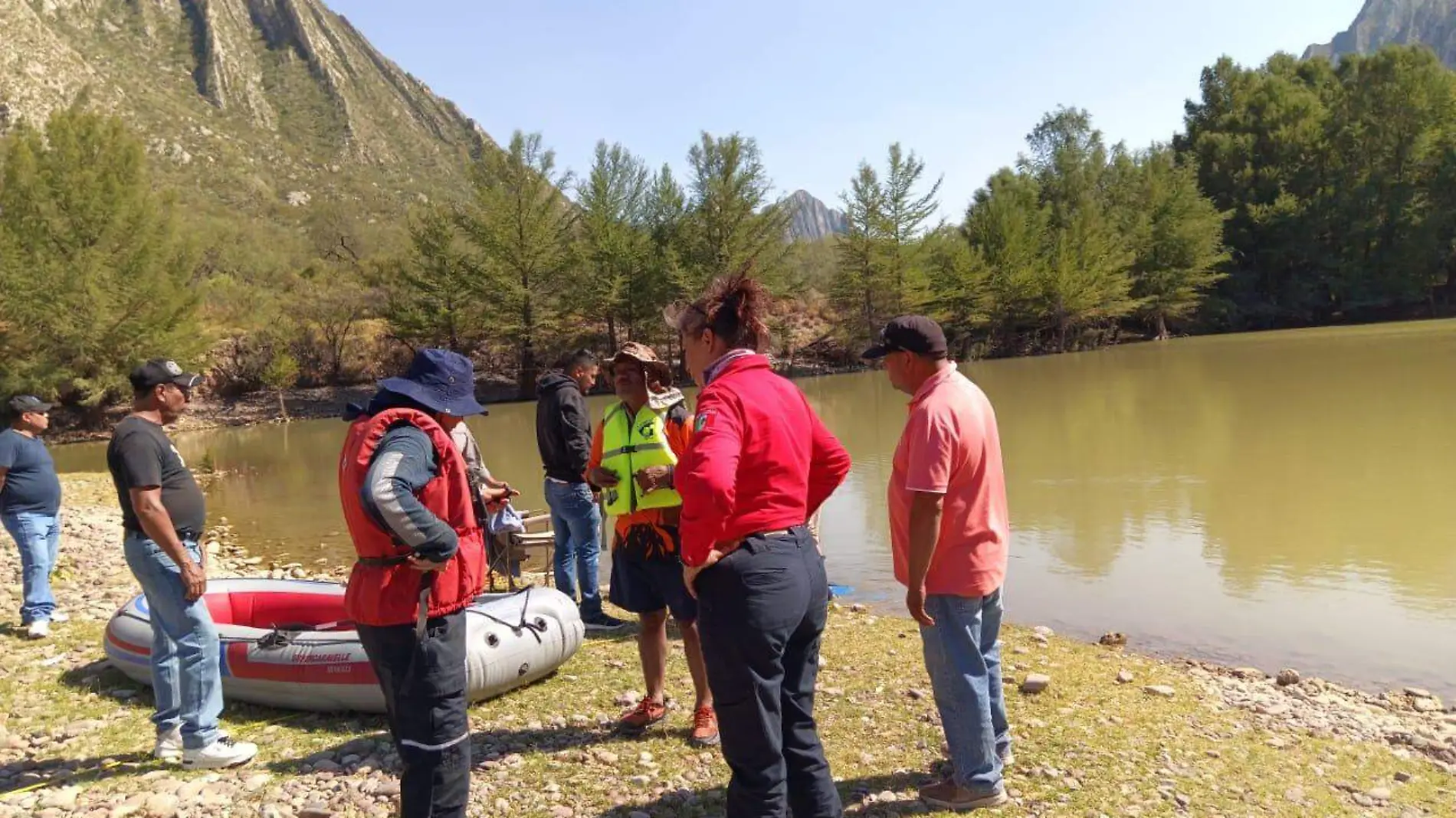 Localizan cuerpos de padre e hijo que se metieron al Cañón de Fernández